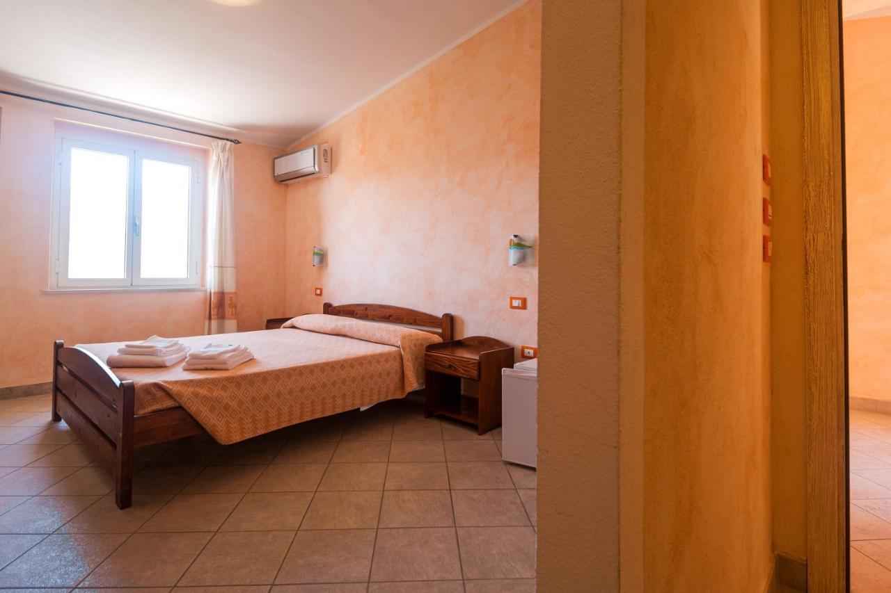 Melalidone Hotell Orosei Eksteriør bilde